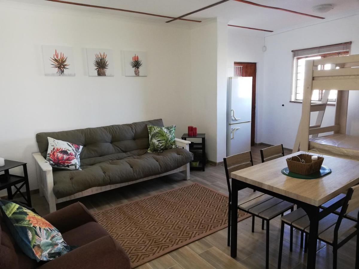 Walvis Bay Backpackers & Self-Catering Apartment Exterior foto